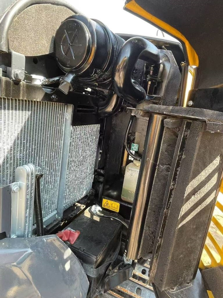 Komatsu PC 35 - Mini rýpadlo: obrázok 5 Komatsu PC 35 - Mini rýpadlo: obrázok 5