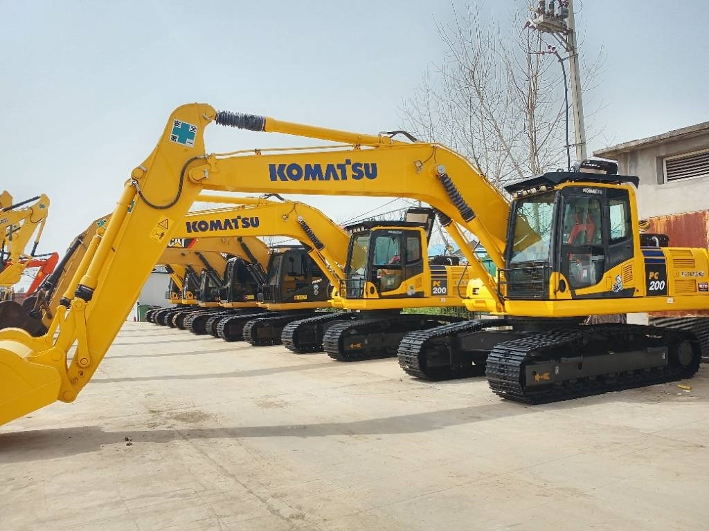 Komatsu PC200-8 - Pásové rýpadlo: obrázok 3 Komatsu PC200-8 - Pásové rýpadlo: obrázok 3