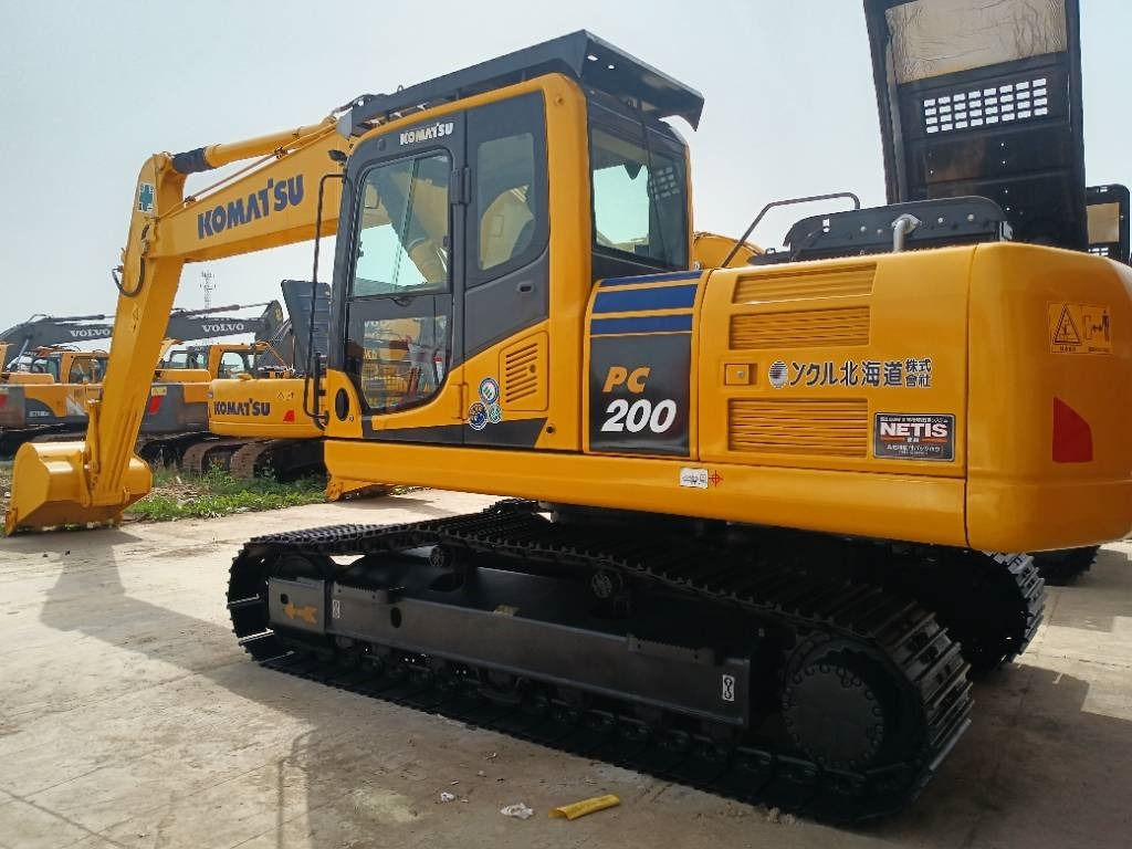 Komatsu PC200-8 - Pásové rýpadlo: obrázok 4 Komatsu PC200-8 - Pásové rýpadlo: obrázok 4