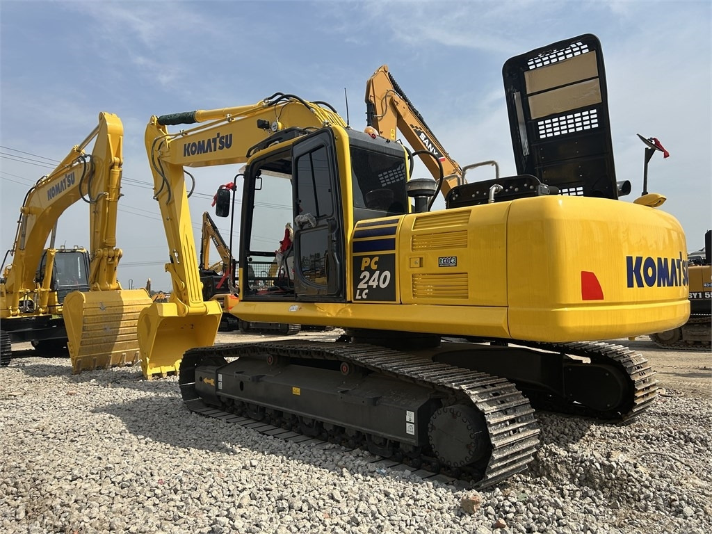 Komatsu PC240 - Pásové rýpadlo: obrázok 2 Komatsu PC240 - Pásové rýpadlo: obrázok 2