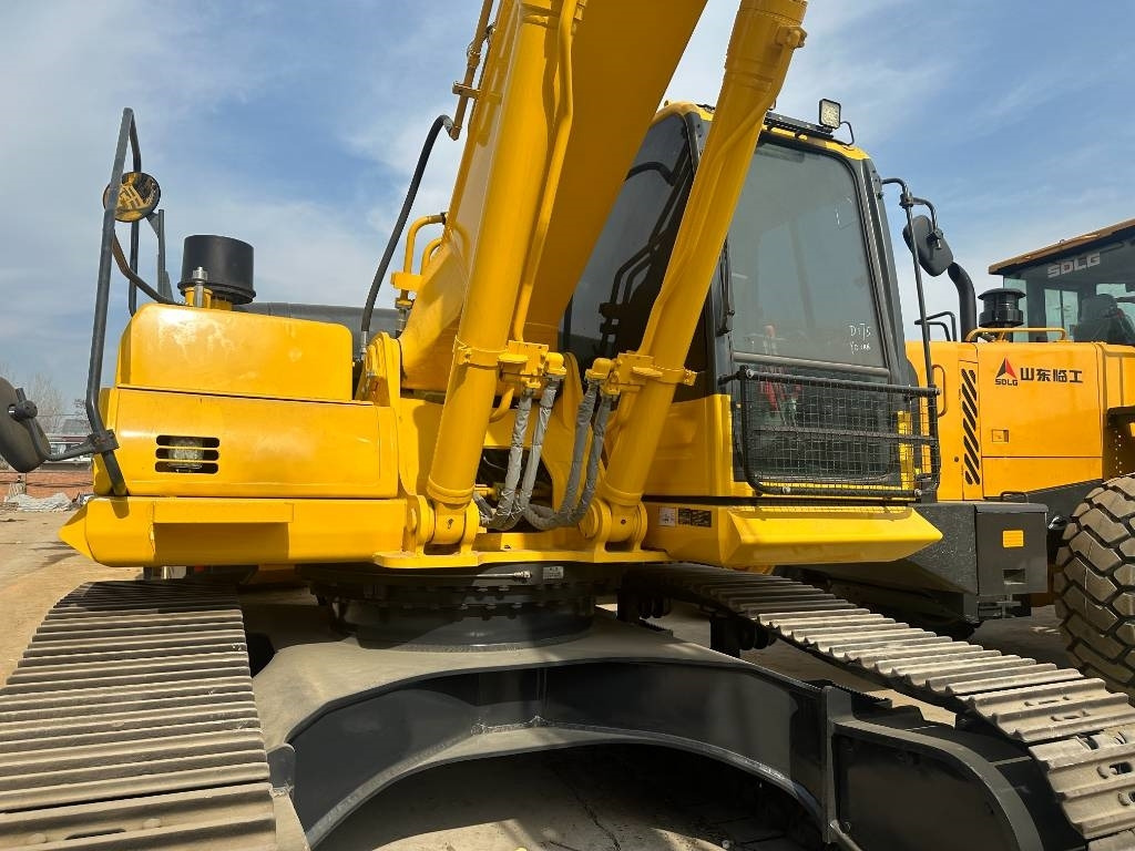 Komatsu pc360 - Pásové rýpadlo: obrázok 3 Komatsu pc360 - Pásové rýpadlo: obrázok 3