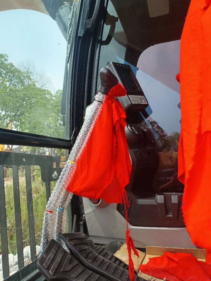 Nový Pásové rýpadlo Sany 215c: obrázok 9