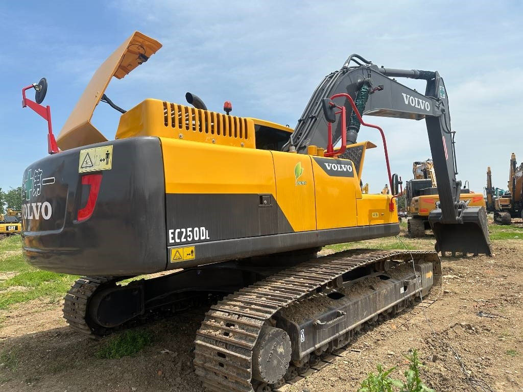 Volvo EC 250 D L  - Pásové rýpadlo: obrázok 5 Volvo EC 250 D L  - Pásové rýpadlo: obrázok 5
