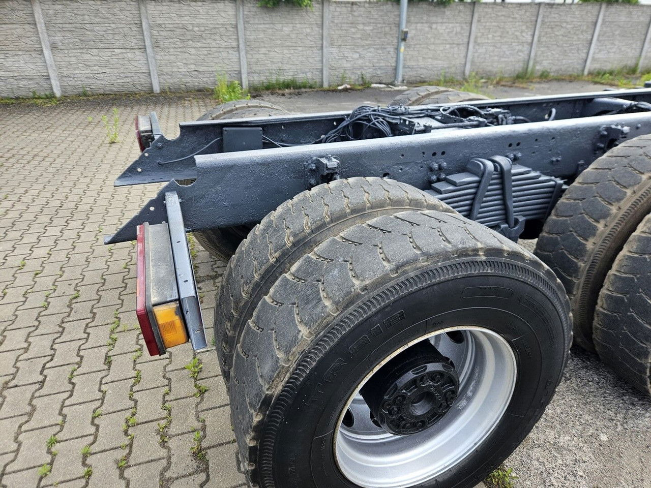 Scania 144 530 6X4 Manual Pump AND Injectros - Full Sprin G - Podvozek s kabinou: obrázok 5 Scania 144 530 6X4 Manual Pump AND Injectros - Full Sprin G - Podvozek s kabinou: obrázok 5