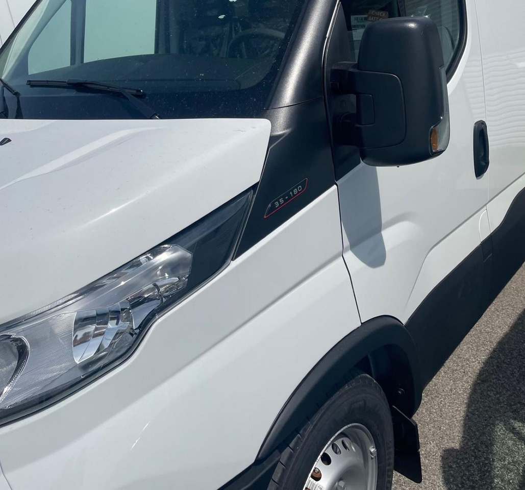Iveco DAILY VAN, 3.0 D 176k, 35S18H V Evolution H2 - Furgon: obrázok 3 Iveco DAILY VAN, 3.0 D 176k, 35S18H V Evolution H2 - Furgon: obrázok 3