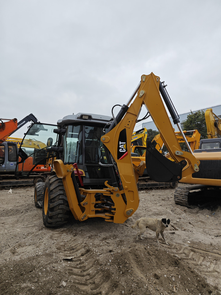 CATERPILLAR 420F - Rýpadlo-nakladač: obrázok 2 CATERPILLAR 420F - Rýpadlo-nakladač: obrázok 2