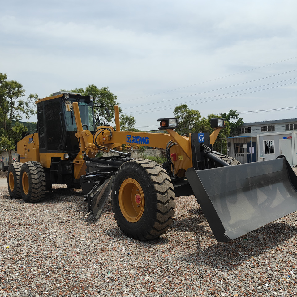 XCMG GR215 GR2153 Motor Grader with Blade - Zrovnávač: obrázok 3 XCMG GR215 GR2153 Motor Grader with Blade - Zrovnávač: obrázok 3