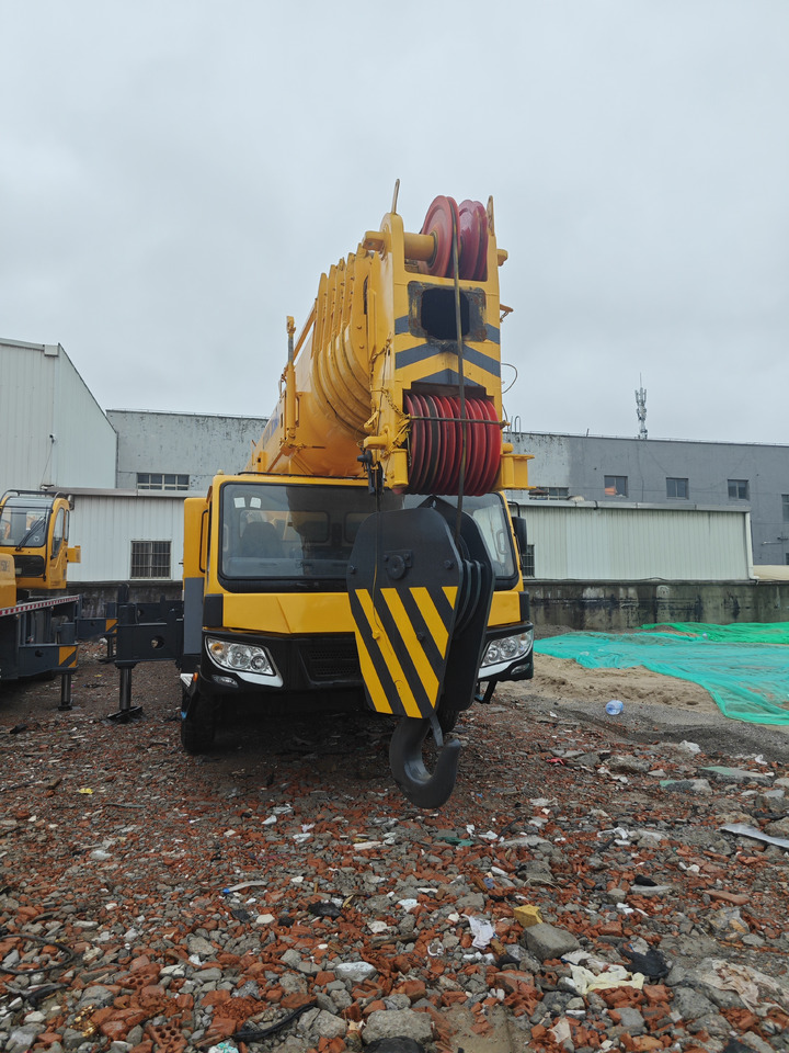 XCMG QY130K QY130K-II used crane 130t - Autožeriav: obrázok 5 XCMG QY130K QY130K-II used crane 130t - Autožeriav: obrázok 5