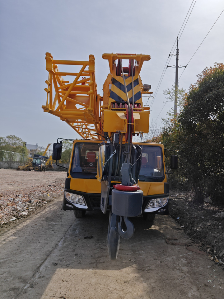 XCMG QY50K 50T Used Truck Crane - Autožeriav: obrázok 4 XCMG QY50K 50T Used Truck Crane - Autožeriav: obrázok 4