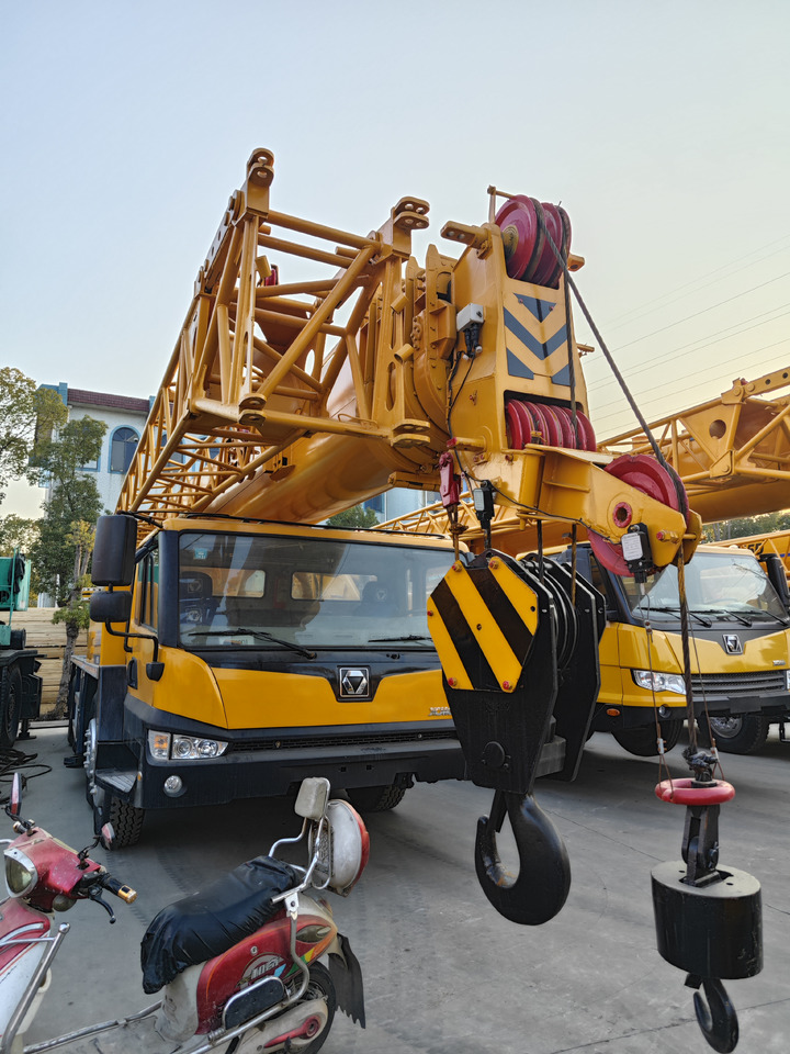 XCMG QY55KC used 55ton truck crane - Autožeriav: obrázok 2 XCMG QY55KC used 55ton truck crane - Autožeriav: obrázok 2