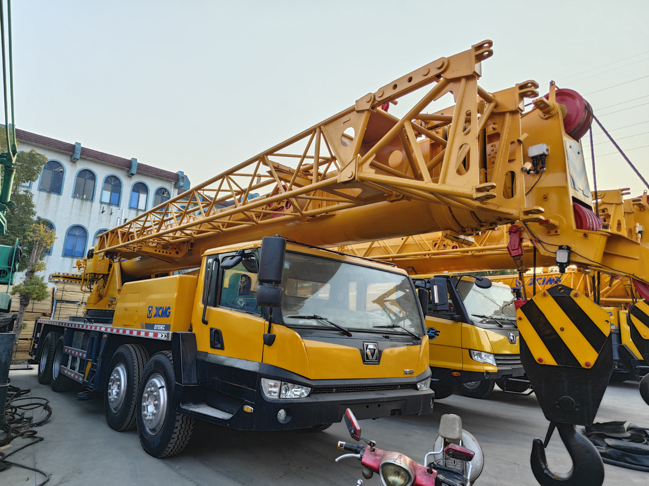 XCMG QY55KC used 55ton truck crane - Autožeriav: obrázok 1 XCMG QY55KC used 55ton truck crane - Autožeriav: obrázok 1