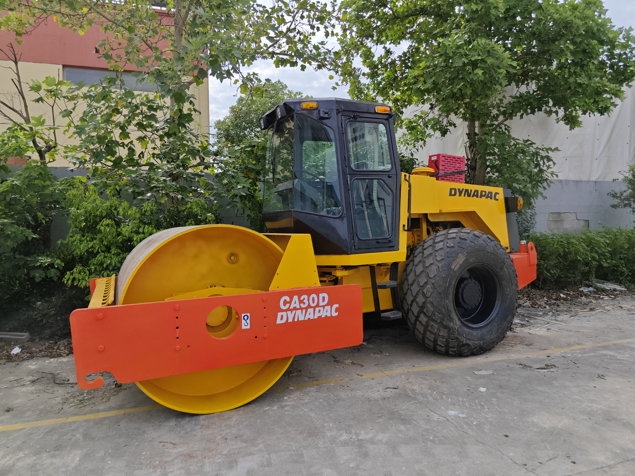 Dynapac CA30D - Kompaktor: obrázok 3 Dynapac CA30D - Kompaktor: obrázok 3