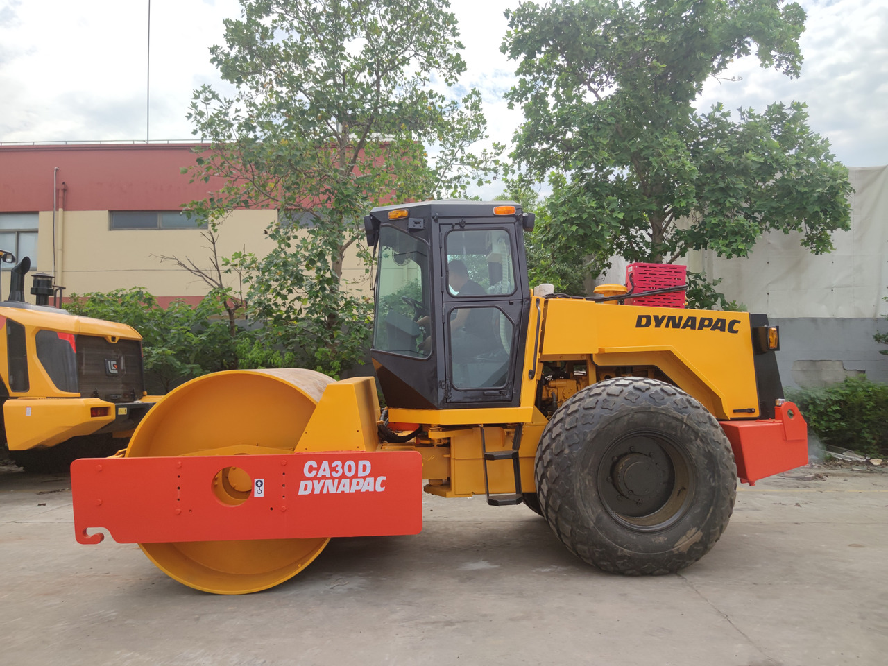 Dynapac CA30D - Kompaktor: obrázok 4 Dynapac CA30D - Kompaktor: obrázok 4