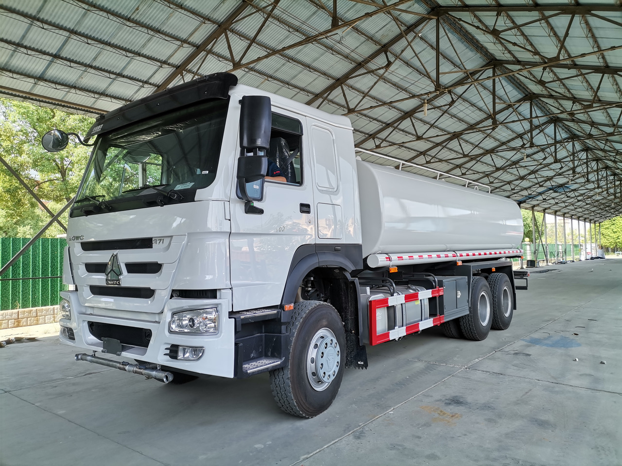 JSIE JSIE5250GSS - Cisternové vozidlo: obrázok 4 JSIE JSIE5250GSS - Cisternové vozidlo: obrázok 4