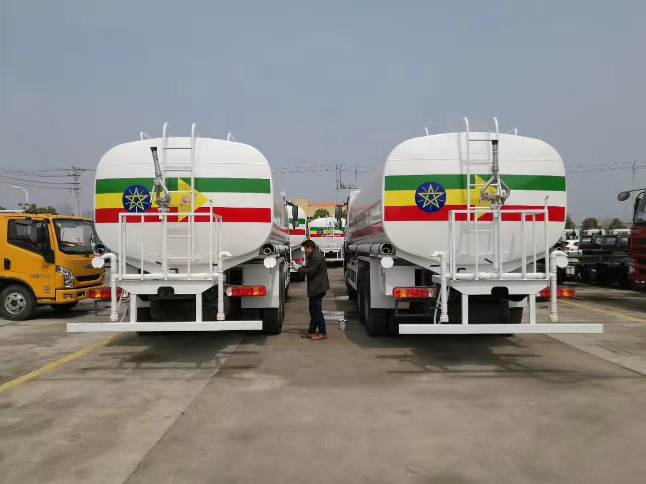 JSIE JSIE5250GSS - Cisternové vozidlo: obrázok 2 JSIE JSIE5250GSS - Cisternové vozidlo: obrázok 2