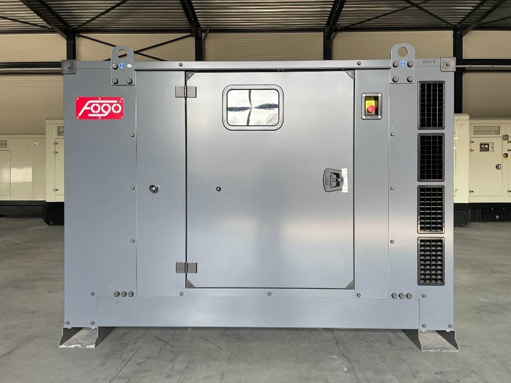 Iveco NEF45SM2 - 88 kVA Generator - DPX-17551 - Elektrický generátor: obrázok 1 Iveco NEF45SM2 - 88 kVA Generator - DPX-17551 - Elektrický generátor: obrázok 1
