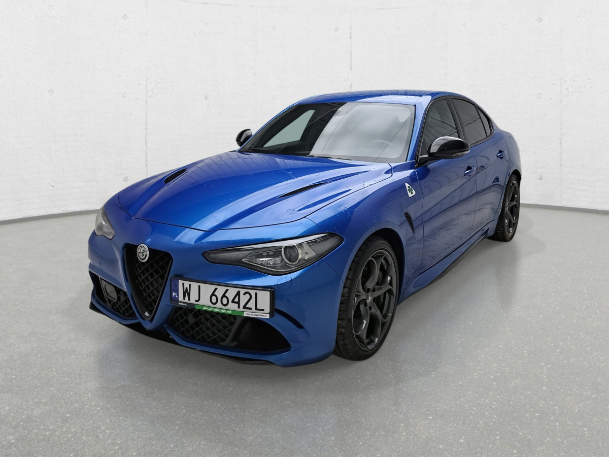 ALFA ROMEO GIULIA SEDAN - Automobil: obrázok 4 ALFA ROMEO GIULIA SEDAN - Automobil: obrázok 4