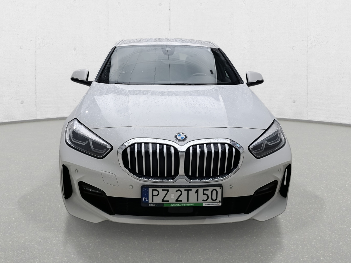 BMW 118D HATCHBACK - Automobil: obrázok 3 BMW 118D HATCHBACK - Automobil: obrázok 3
