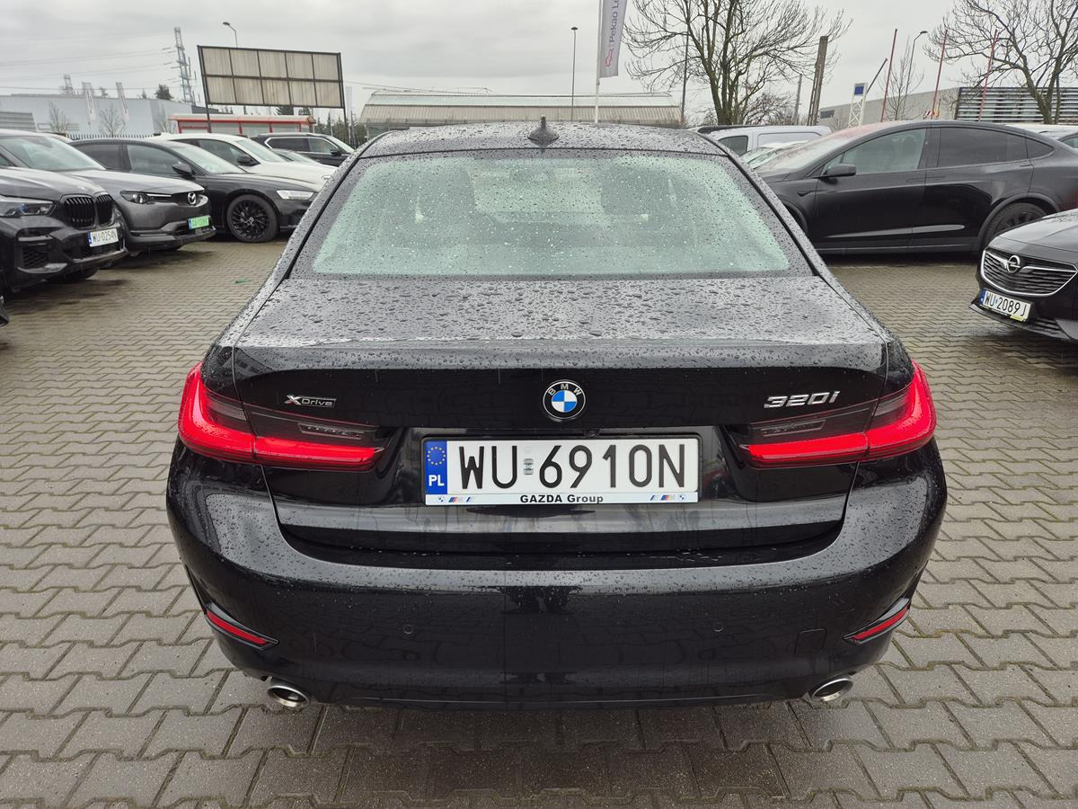 BMW 320I XDRIVE SEDAN - Automobil: obrázok 5 BMW 320I XDRIVE SEDAN - Automobil: obrázok 5