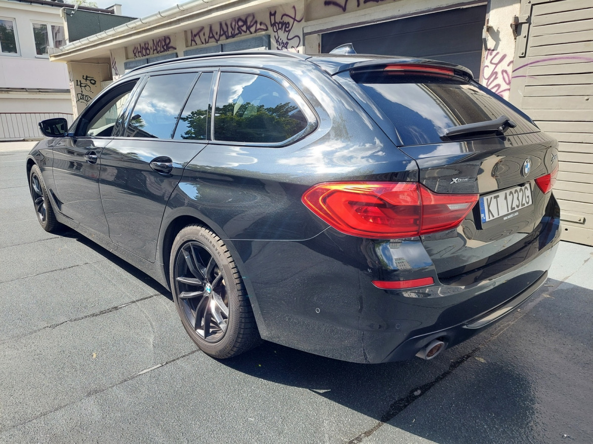 BMW 530I XDRIVE KOMBI - Automobil: obrázok 4 BMW 530I XDRIVE KOMBI - Automobil: obrázok 4