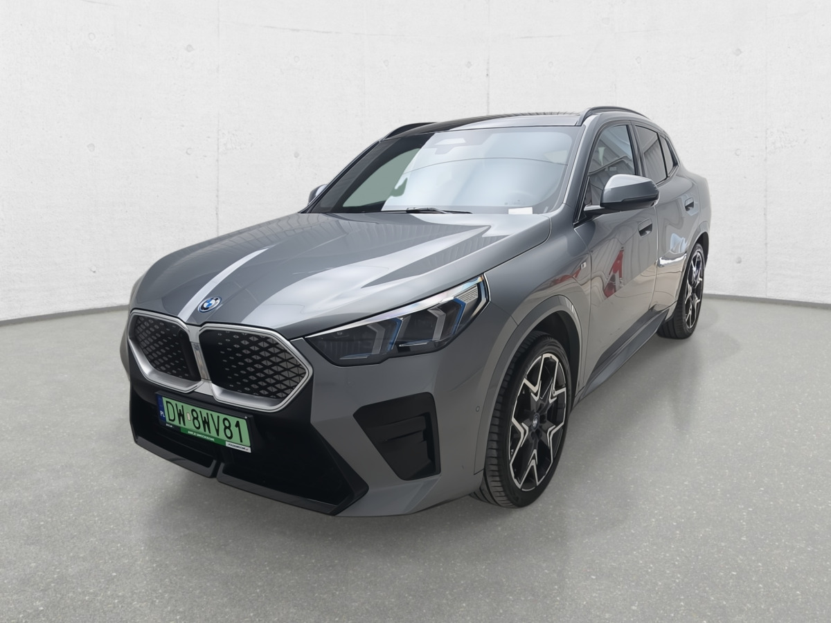 BMW IX2 XDRIVE30 SUV - SUV: obrázok 4 BMW IX2 XDRIVE30 SUV - SUV: obrázok 4