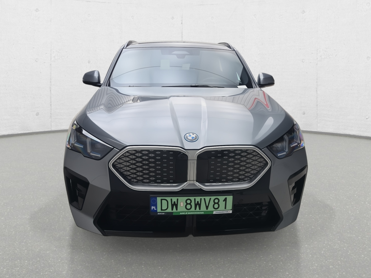 BMW IX2 XDRIVE30 SUV - SUV: obrázok 3 BMW IX2 XDRIVE30 SUV - SUV: obrázok 3