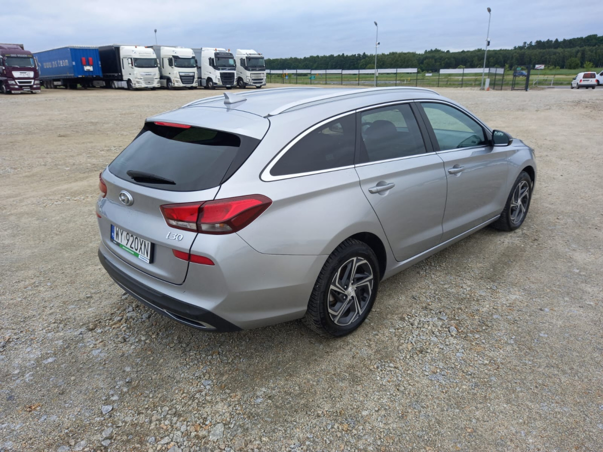 HYUNDAI I30 KOMBI - Automobil: obrázok 4 HYUNDAI I30 KOMBI - Automobil: obrázok 4