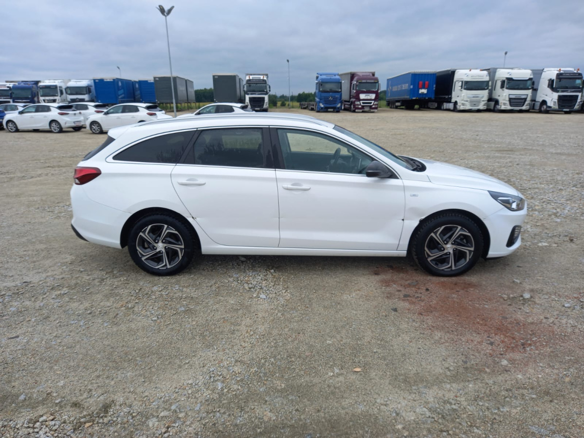 HYUNDAI I30 KOMBI - Automobil: obrázok 4 HYUNDAI I30 KOMBI - Automobil: obrázok 4