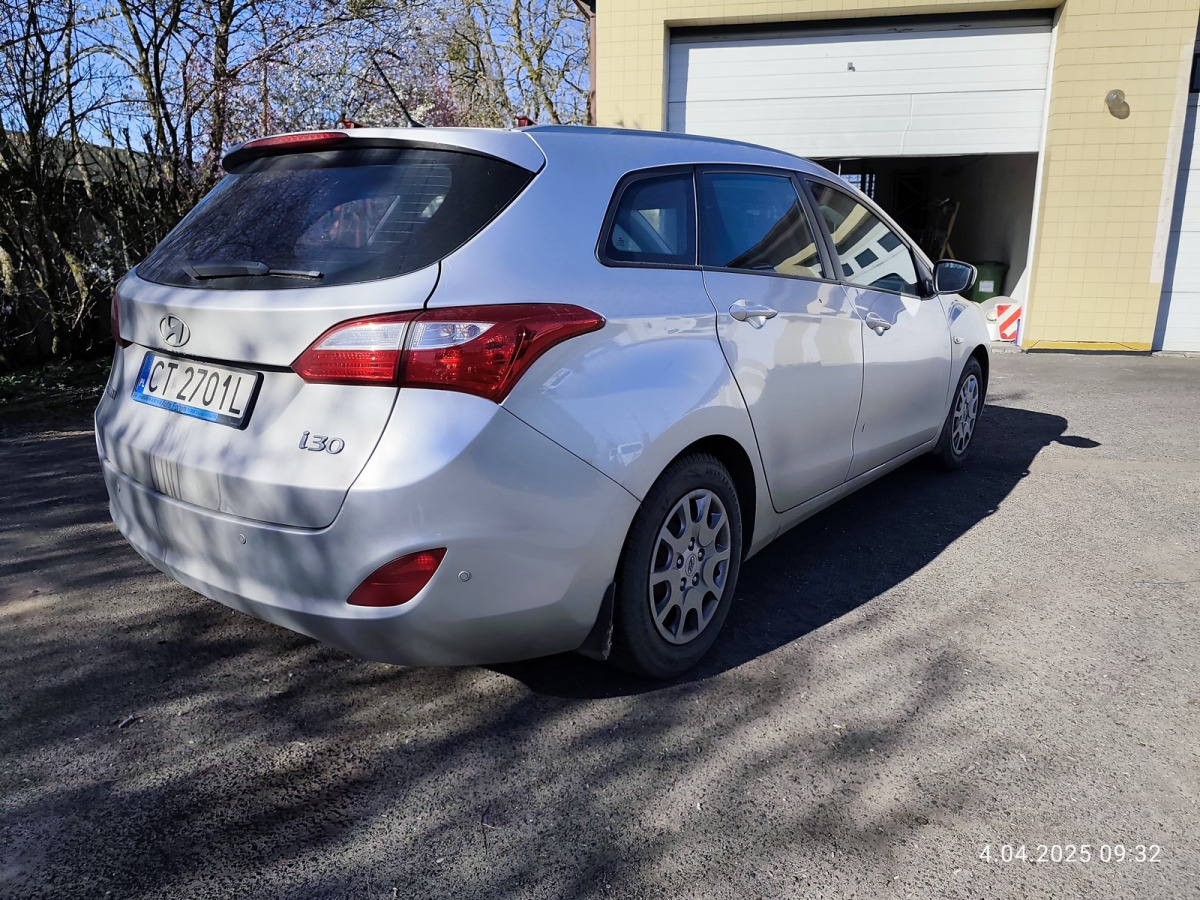HYUNDAI I30 KOMBI - Automobil: obrázok 4 HYUNDAI I30 KOMBI - Automobil: obrázok 4