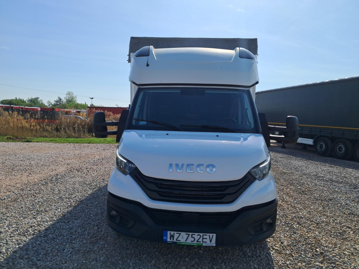 IVECO 35S18 PLANDEKA - Plachtová dodávka: obrázok 2 IVECO 35S18 PLANDEKA - Plachtová dodávka: obrázok 2