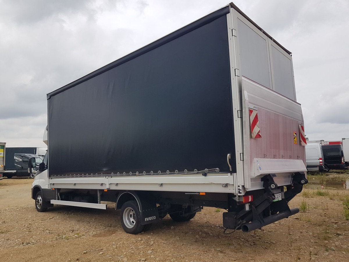 IVECO DAILY PLANDEKA Z WINDĄ - Plachtová dodávka: obrázok 4 IVECO DAILY PLANDEKA Z WINDĄ - Plachtová dodávka: obrázok 4