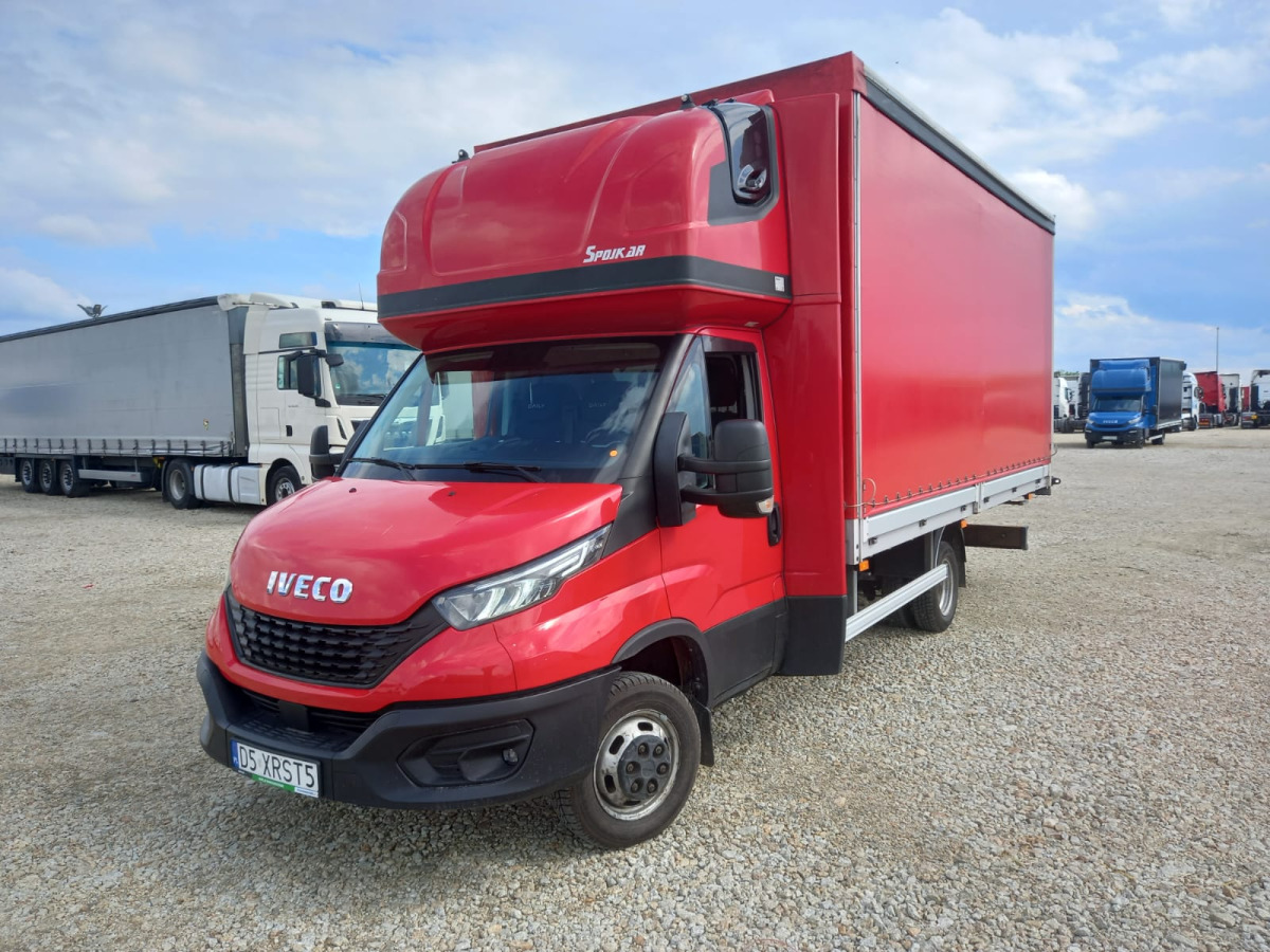 IVECO/JUSAM STANISŁAWJURKOWSKI 50C18/JU06 PLANDEKA - Plachtová dodávka: obrázok 3 IVECO/JUSAM STANISŁAWJURKOWSKI 50C18/JU06 PLANDEKA - Plachtová dodávka: obrázok 3