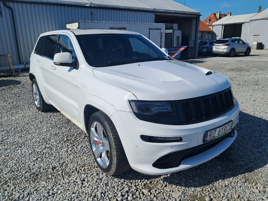 JEEP GRAND CHEROKEE SRT SUV - SUV: obrázok 1 JEEP GRAND CHEROKEE SRT SUV - SUV: obrázok 1