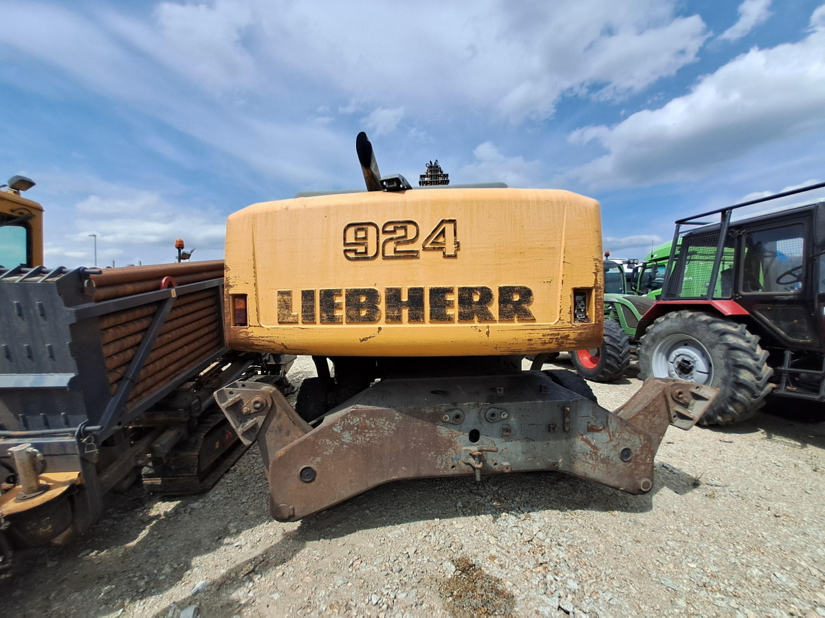 Koparka kołowa – LIEBHERR A 924 C LITRONIC – 2011 – 20 177 h – prace ziemne - Překládkové rýpadlo: obrázok 4 Koparka kołowa – LIEBHERR A 924 C LITRONIC – 2011 – 20 177 h – prace ziemne - Překládkové rýpadlo: obrázok 4