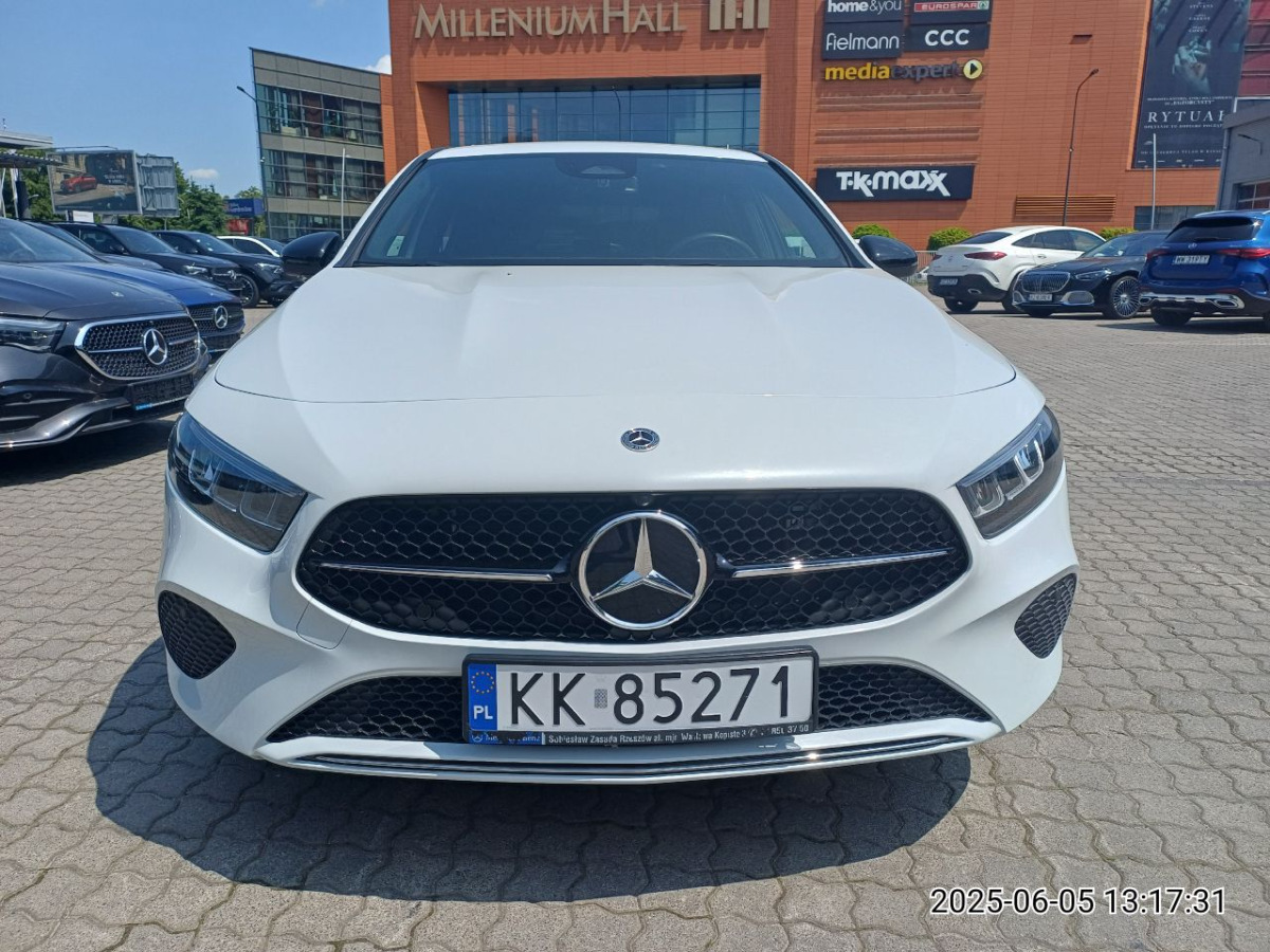 MERCEDES BENZ A 250 HATCHBACK - Hatchback: obrázok 3 MERCEDES BENZ A 250 HATCHBACK - Hatchback: obrázok 3