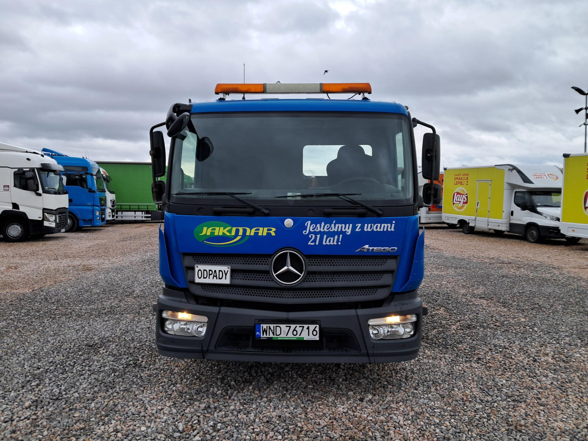 MERCEDES BENZ ATEGO HAKOWIEC - Hákový nosič kontajnerov: obrázok 3 MERCEDES BENZ ATEGO HAKOWIEC - Hákový nosič kontajnerov: obrázok 3