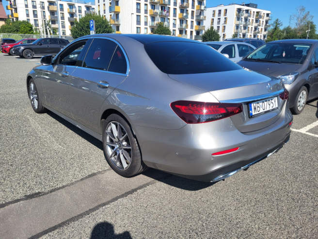MERCEDES BENZ E 220 SEDAN - Sedan: obrázok 4 MERCEDES BENZ E 220 SEDAN - Sedan: obrázok 4