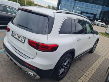 MERCEDES BENZ GLB 200 4MATIC SUV - SUV: obrázok 4 MERCEDES BENZ GLB 200 4MATIC SUV - SUV: obrázok 4
