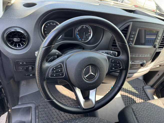 MERCEDES BENZ eVITO FURGON BLASZAK - Furgon, Elektrická dodávka: obrázok 5 MERCEDES BENZ eVITO FURGON BLASZAK - Furgon, Elektrická dodávka: obrázok 5