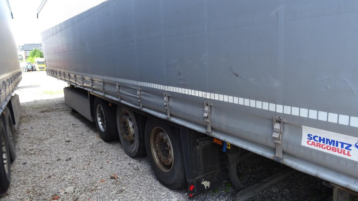 SCHMITZ CARGOBULL FIRANA - Plachtový náves: obrázok 1 SCHMITZ CARGOBULL FIRANA - Plachtový náves: obrázok 1