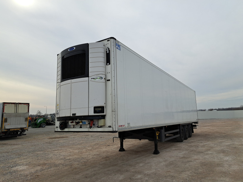 SCHMITZ CARGOBULL SCB*S3B CHŁODNIA - Príves chladírenské: obrázok 2 SCHMITZ CARGOBULL SCB*S3B CHŁODNIA - Príves chladírenské: obrázok 2