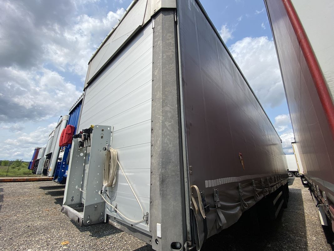 SCHMITZ CARGOBULL SCB S3T FIRANA - Plachtový príves: obrázok 5 SCHMITZ CARGOBULL SCB S3T FIRANA - Plachtový príves: obrázok 5
