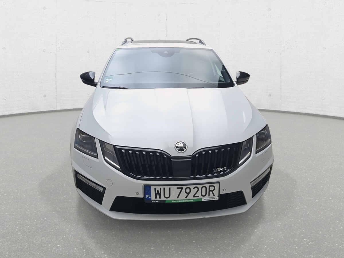 SKODA OCTAVIA KOMBI - Automobil: obrázok 4 SKODA OCTAVIA KOMBI - Automobil: obrázok 4