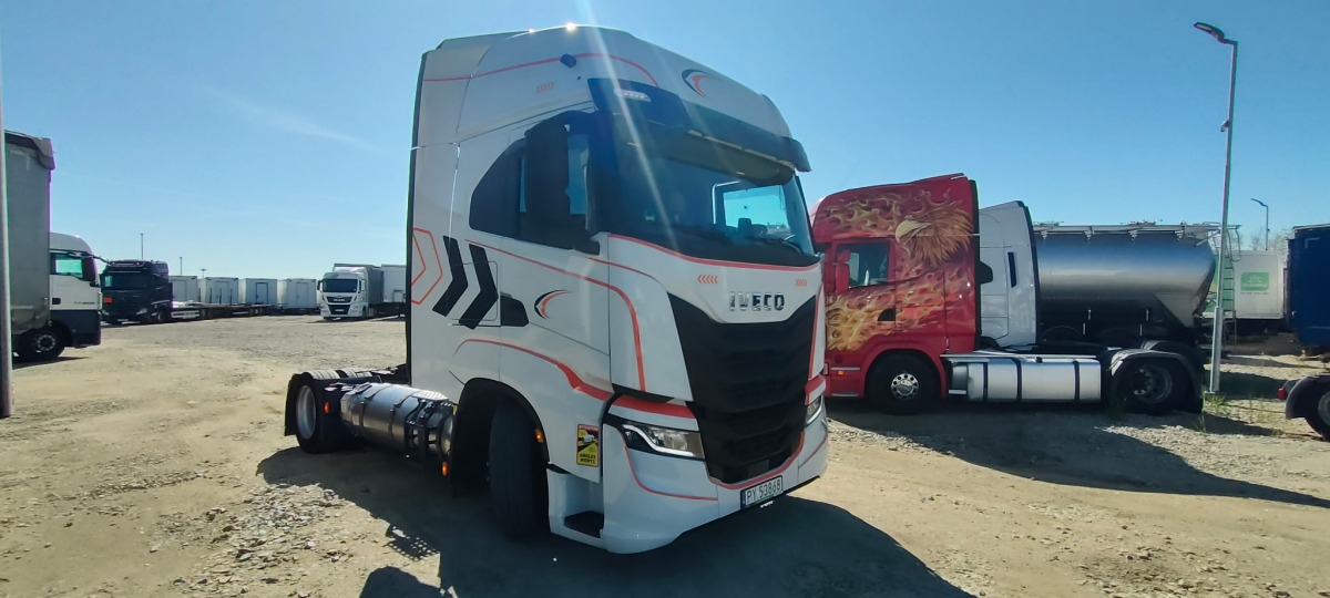 IVECO AS440ST/FP LT LNG CIĄGNIK SIODŁOWY - Ťahač: obrázok 1 IVECO AS440ST/FP LT LNG CIĄGNIK SIODŁOWY - Ťahač: obrázok 1