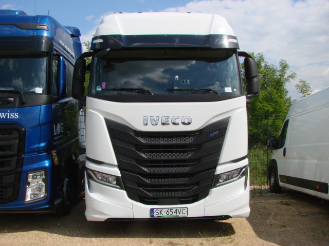 IVECO AS440ST/FP LT LNG CIĄGNIK SIODŁOWY - Ťahač: obrázok 2 IVECO AS440ST/FP LT LNG CIĄGNIK SIODŁOWY - Ťahač: obrázok 2
