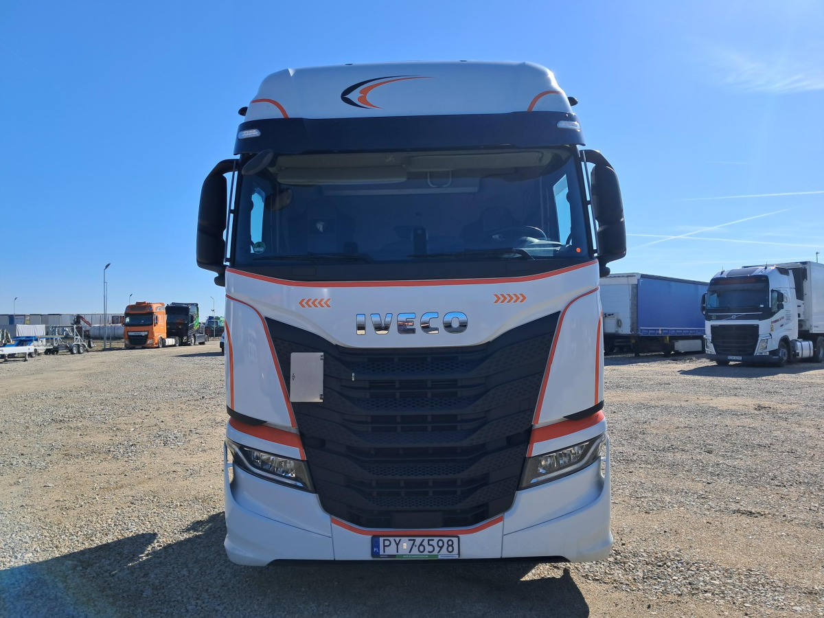 IVECO AS440ST/FP LT LNG CIĄGNIK SIODŁOWY - Ťahač: obrázok 2 IVECO AS440ST/FP LT LNG CIĄGNIK SIODŁOWY - Ťahač: obrázok 2