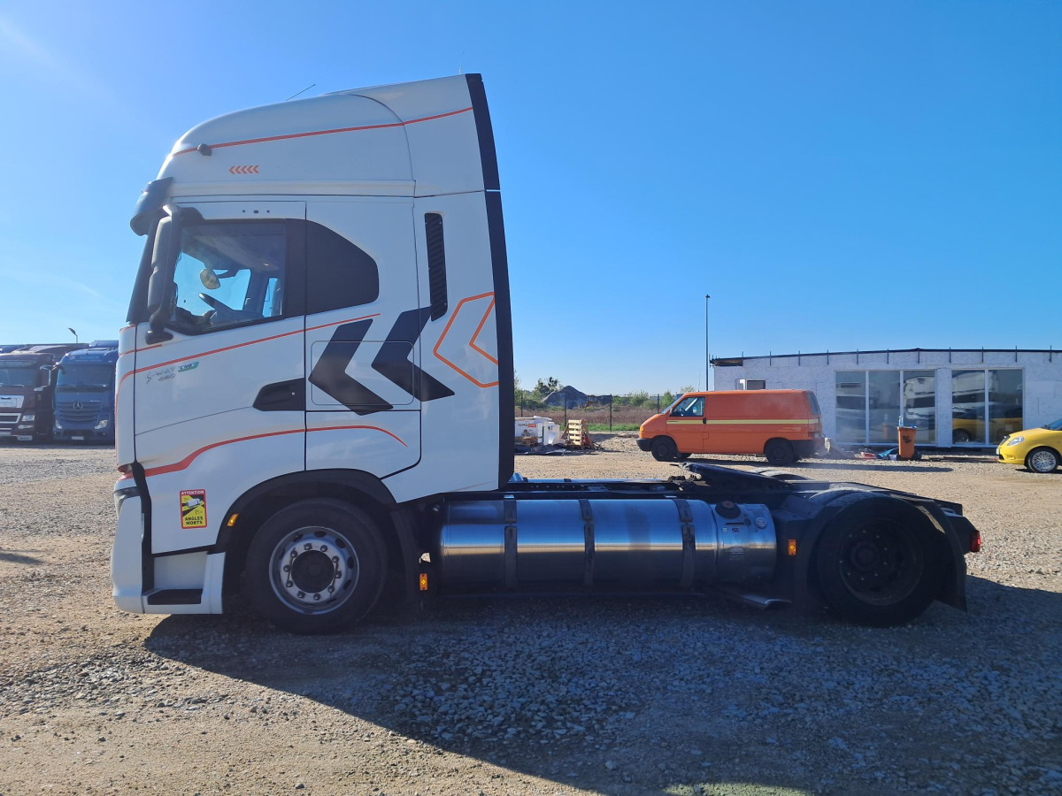 IVECO AS440ST/FP LT LNG CIĄGNIK SIODŁOWY - Ťahač: obrázok 4 IVECO AS440ST/FP LT LNG CIĄGNIK SIODŁOWY - Ťahač: obrázok 4