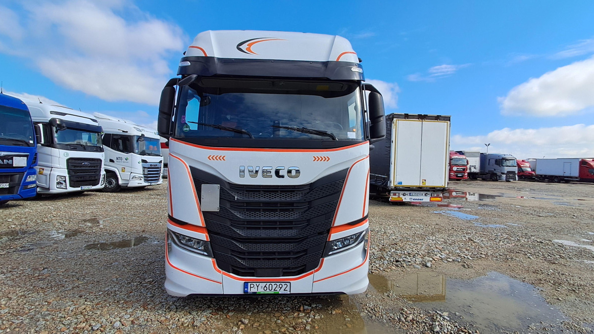 IVECO AS440ST/FP LT LNG CIĄGNIK SIODŁOWY - Ťahač: obrázok 2 IVECO AS440ST/FP LT LNG CIĄGNIK SIODŁOWY - Ťahač: obrázok 2