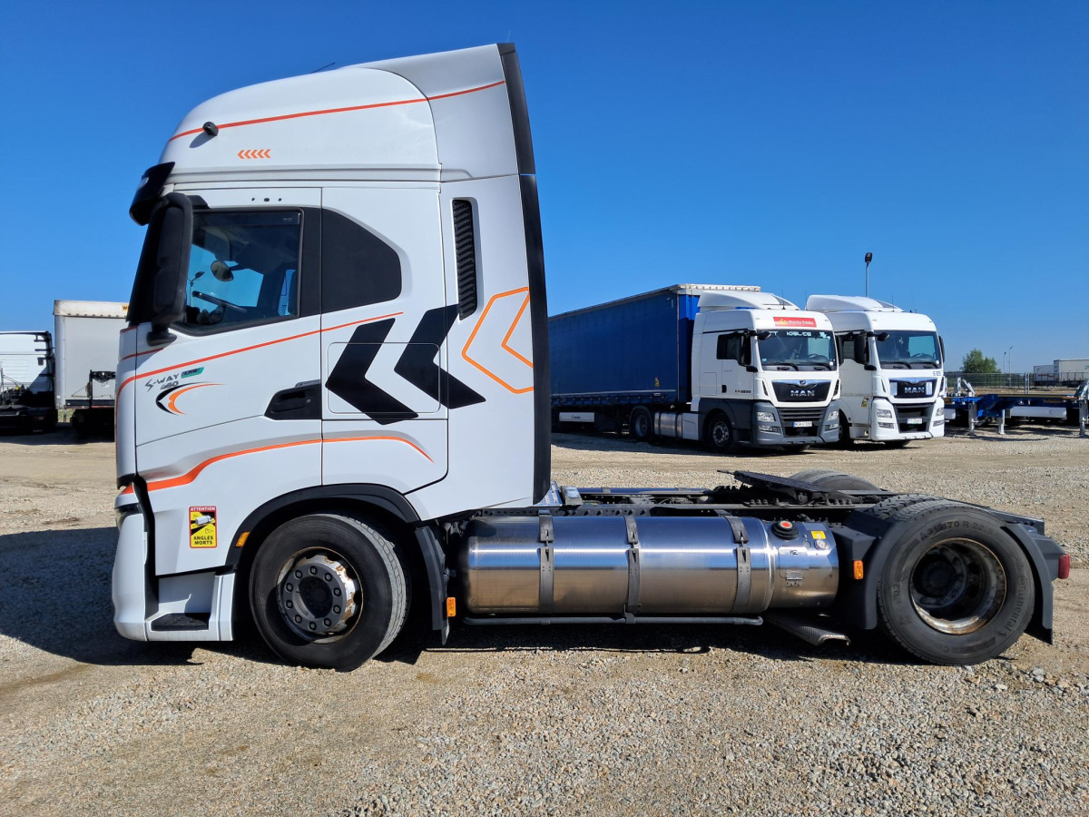 IVECO AS440ST/FP LT LNG CIĄGNIK SIODŁOWY - Ťahač: obrázok 4 IVECO AS440ST/FP LT LNG CIĄGNIK SIODŁOWY - Ťahač: obrázok 4