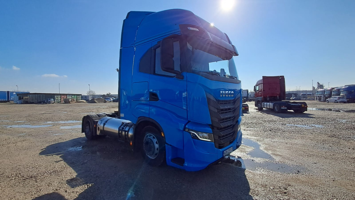 IVECO CIĄGNIK SIODŁOWY - Ťahač: obrázok 1 IVECO CIĄGNIK SIODŁOWY - Ťahač: obrázok 1